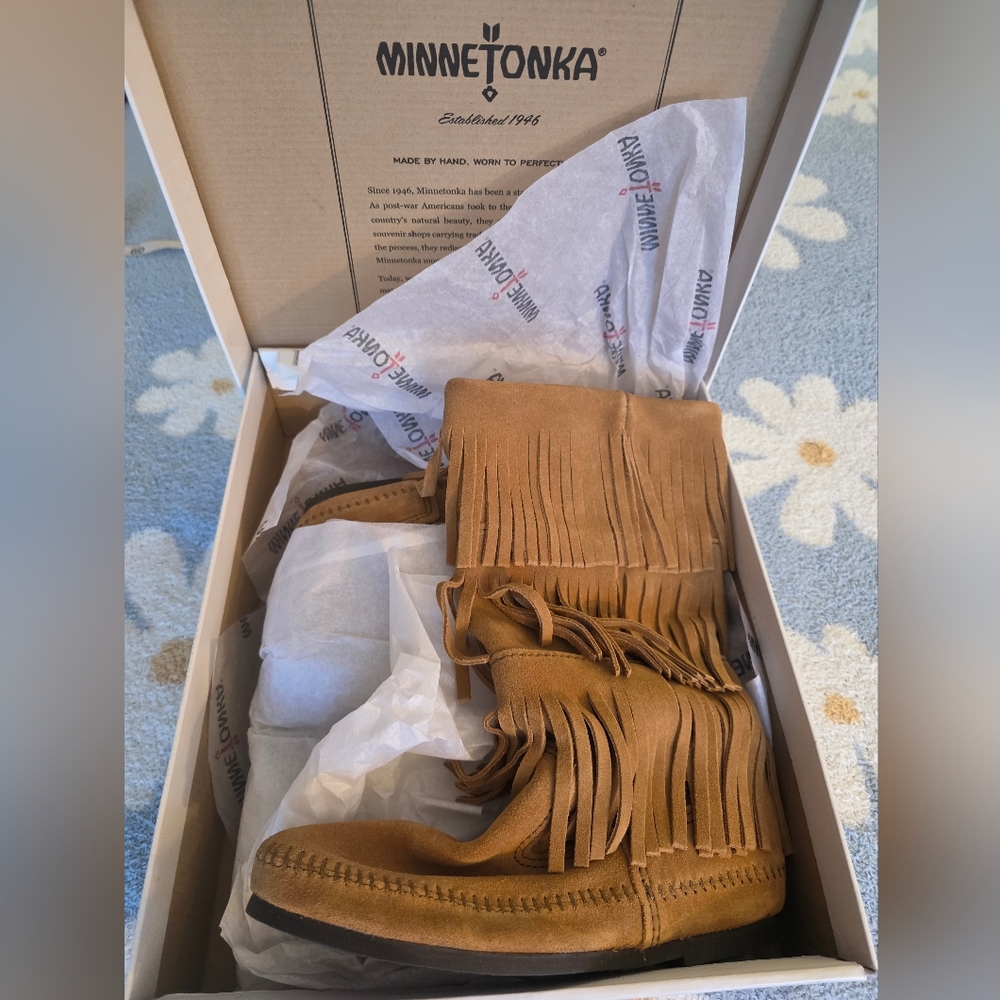 Minnetonka Brown Suede Fringe Boots Size 6 - Picture 6 of 6